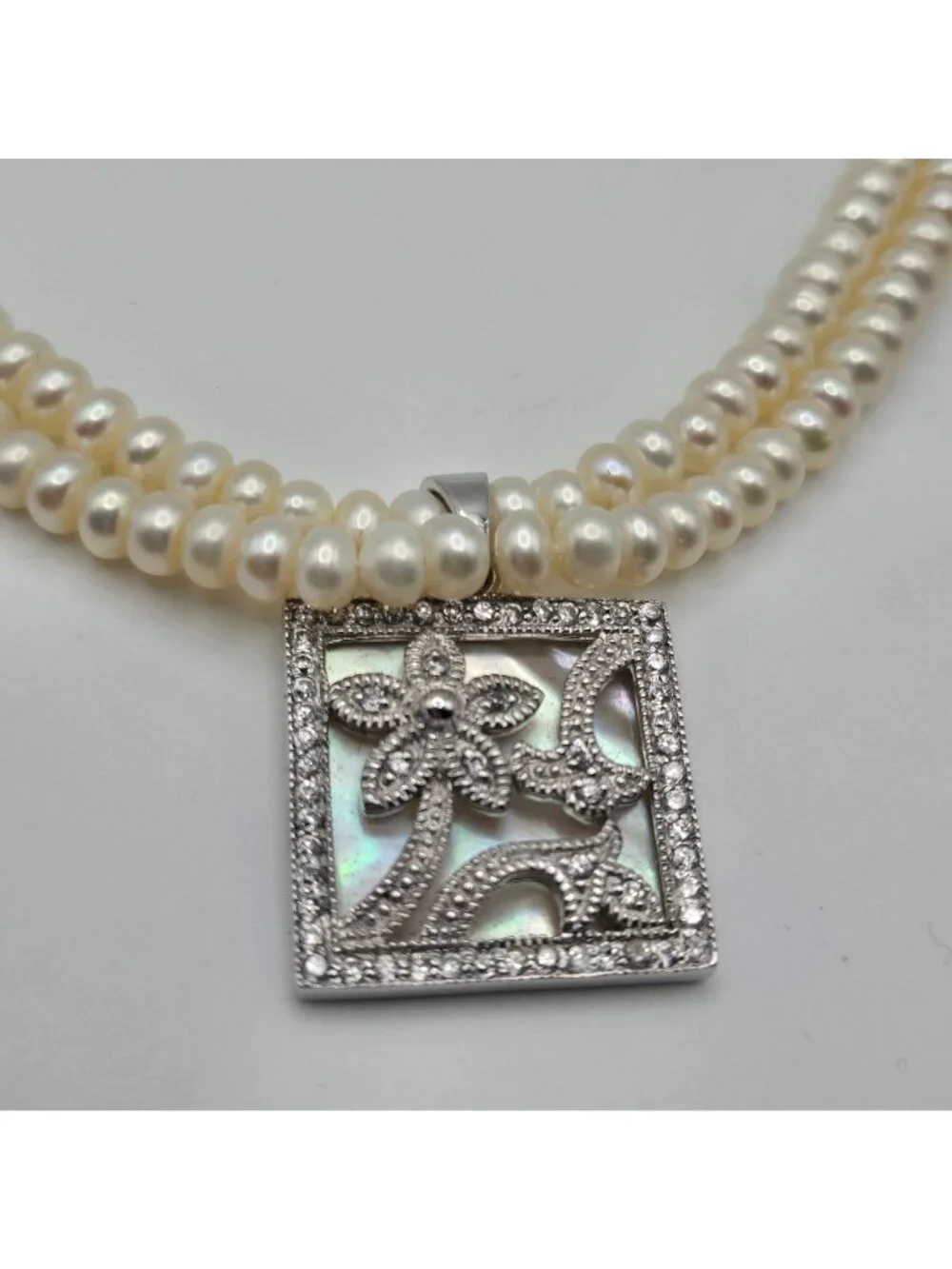 Vintage Freshwater Pearl Necklace Mother-Of-Pearl Crystal Pendant Double-Strand